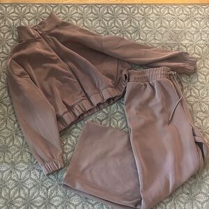 All in motion airy sleek jacket and pants set XL